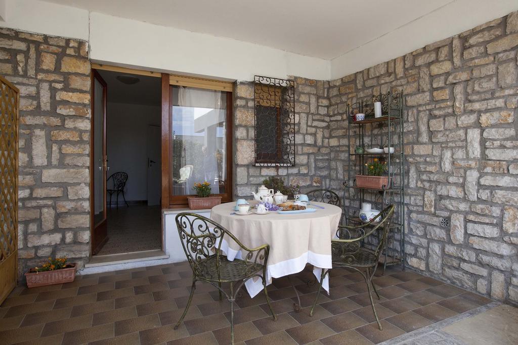 Bed and Breakfast Un Ospite A Fontania à Gaète Chambre photo